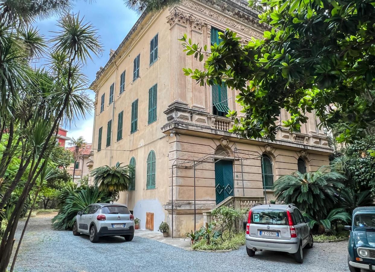 Appartamenti In Villa Del '900 Varazze Eksteriør billede
