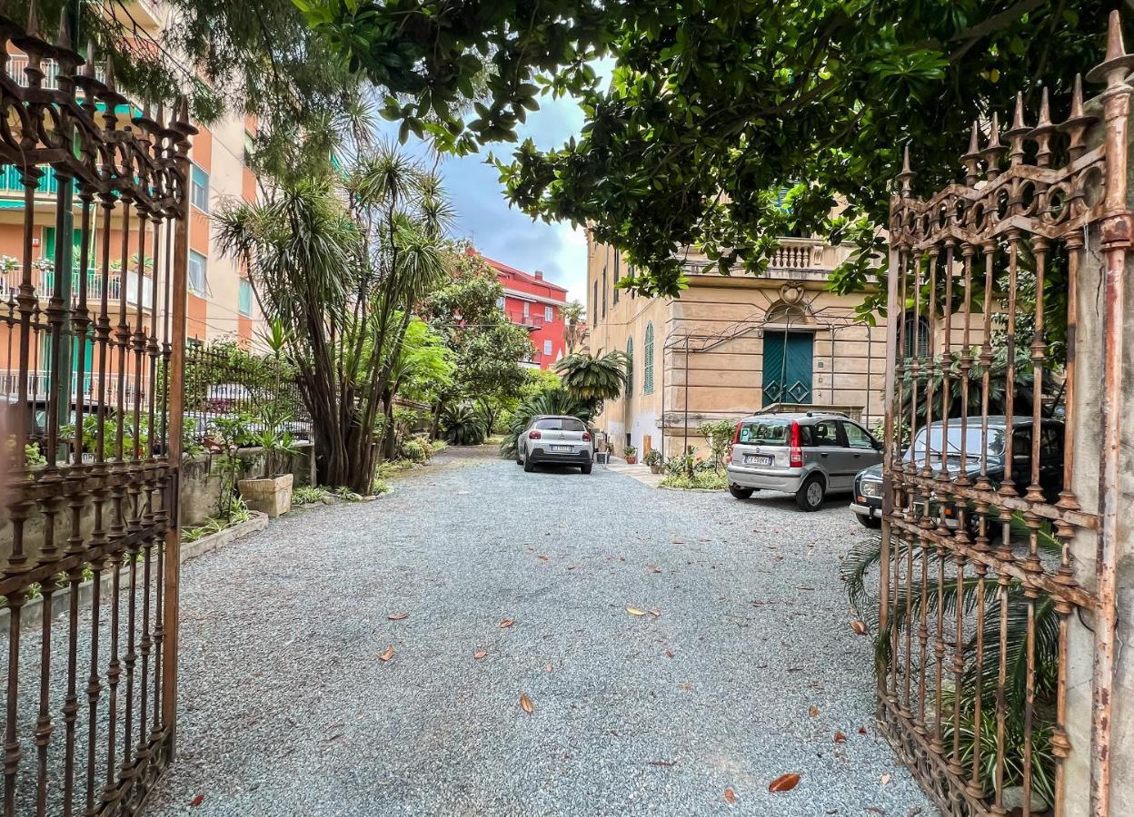 Appartamenti In Villa Del '900 Varazze Eksteriør billede